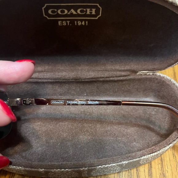 Coach Black and tortoise Aviator Sunglasses with Metal Frame Taylor - with case. - Picture 4 of 6